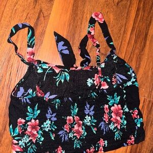 Hollister crop top size small